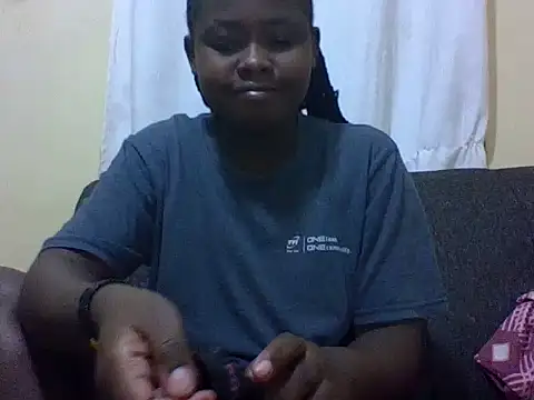 Snapshot of Sweetcecie01 chatting on 05/29/26, 09:35 Sweetcecie01 online show from 05/29/26, 09:35