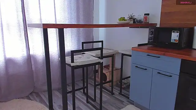 Snapshot of Miya_Kisss chatting on 09/13/25, 06:57 Miya Kisss online show from 09/13/25, 06:57