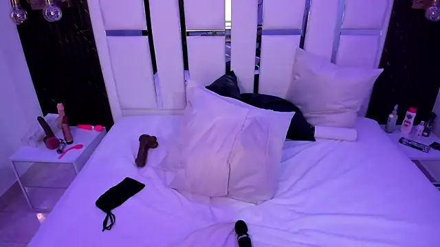 Snapshot of tamhy_ferrara chatting on 12/12/24, 12:16 tamhy ferrara online show from 12/12/24, 12:16