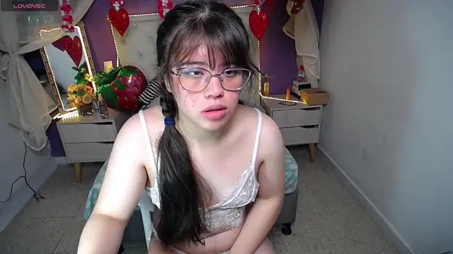 Snapshot of Ingrid_Casas chatting on 02/20/25, 02:51 Ingrid Casas online show from 02/20/25, 02:51