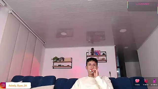 Snapshot of ashely_ryan24 chatting on 05/19/26, 11:22 ashely ryan24 online show from 05/19/26, 11:22