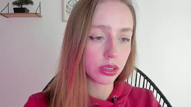 Snapshot of SofiaGc chatting on 01/21/25, 04:10 SofiaGc online show from 01/21/25, 04:10