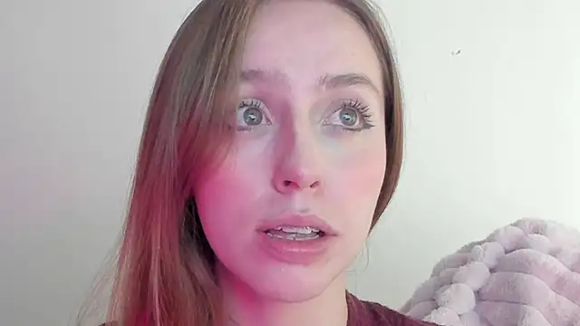 Snapshot of SofiaGc chatting on 02/23/25, 03:45 SofiaGc online show from 02/23/25, 03:45