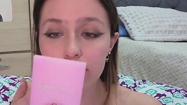 Snapshot of SofiaGc chatting on 06/15/26, 04:15 SofiaGc online show from 06/15/26, 04:15