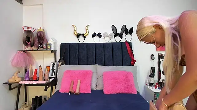 emmily giraldo online show from 03/09/26, 12:42