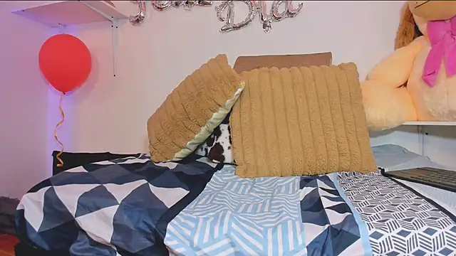 thin princess online show from 02/18/25, 07:19