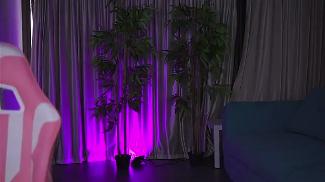 Snapshot of MissKiarra chatting on 02/15/25, 07:16 MissKiarra online show from 02/15/25, 07:16