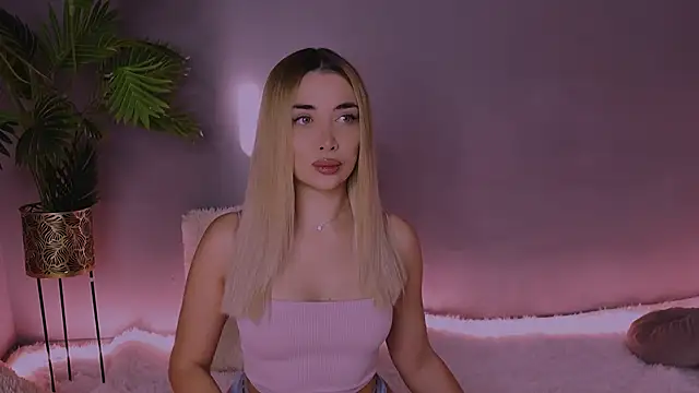 Snapshot of Jessielle chatting on 01/12/26, 07:46 Jessielle online show from 01/12/26, 07:46