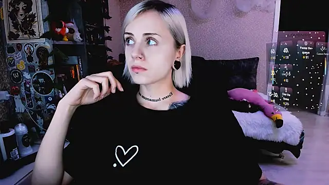 NaniMoore online show from 11/06/25, 08:32