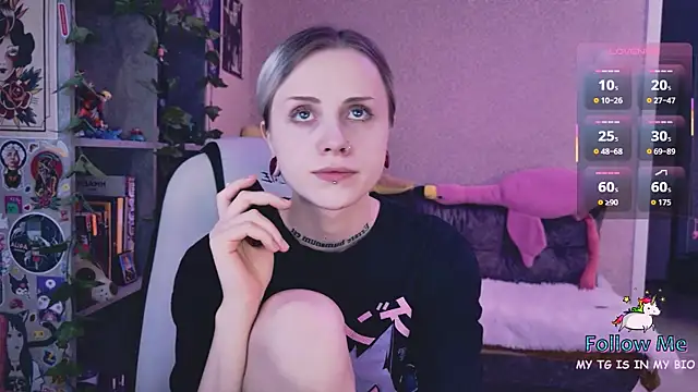 NaniMoore online show from 03/12/26, 08:15