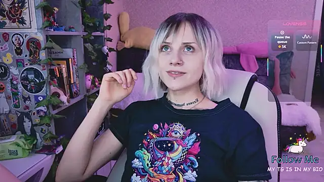 NaniMoore online show from 03/31/26, 08:20