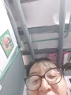 clarita 01 online show from 12/16/25, 01:27