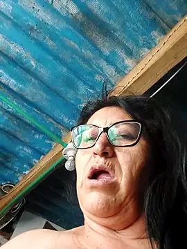 clarita 01 online show from 04/15/26, 07:58