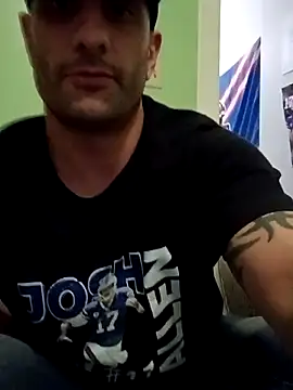 Snapshot of jdrizzle8699 chatting on 09/19/25, 10:49 jdrizzle8699 online show from 09/19/25, 10:49
