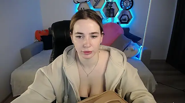 SabrinViolet online show from 02/19/25, 09:06