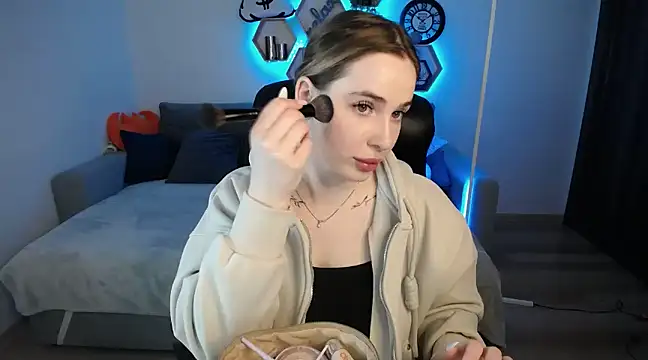 SabrinViolet online show from 03/19/25, 09:06