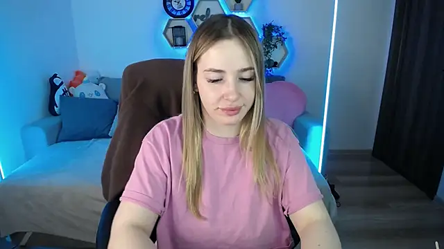 SabrinViolet online show from 03/18/26, 09:12