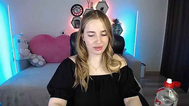 Snapshot of SabrinViolet chatting on 05/23/26, 08:07 SabrinViolet online show from 05/23/26, 08:07