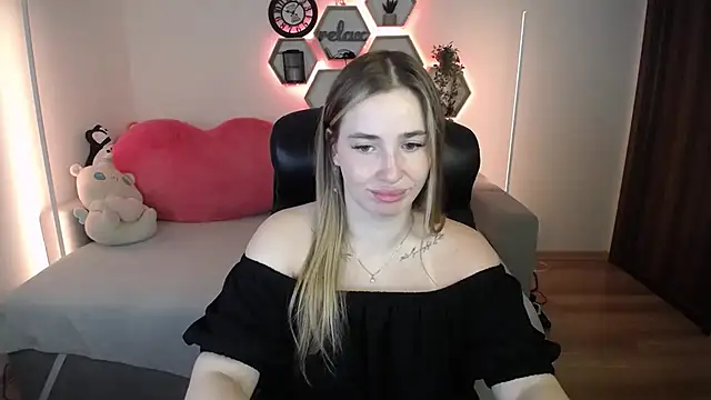 SabrinViolet online show from 07/14/26, 08:08