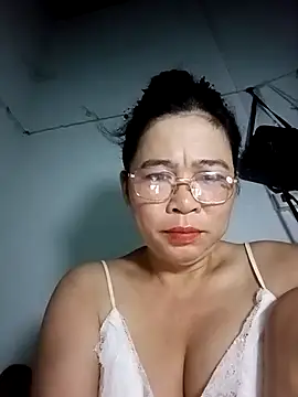 Sexy-asslove90 online show from 09/30/25, 08:36