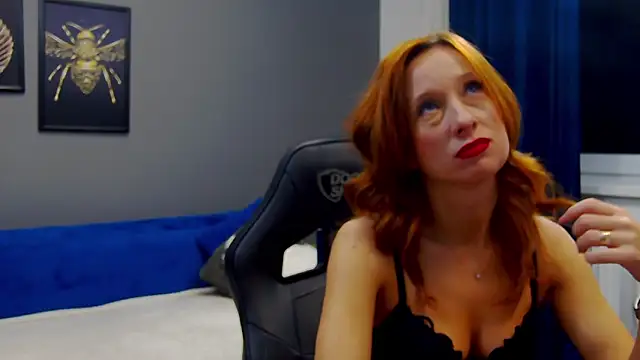 AnneHove online show from 01/30/25, 04:58