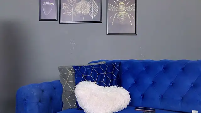 AnneHove online show from 04/15/26, 04:19