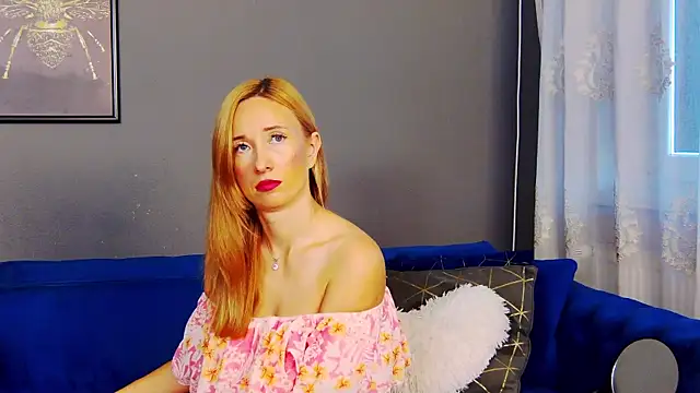 Snapshot of AnneHove chatting on 07/18/26, 04:05 AnneHove online show from 07/18/26, 04:05