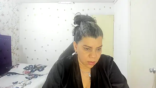 vikyadams online show from 05/12/26, 09:39