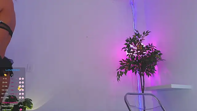 catalina  lovers online show from 11/19/25, 05:46