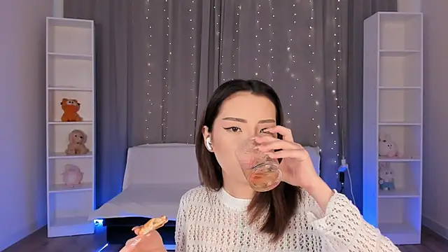 tinki winkii online show from 01/12/26, 05:34