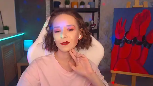 FascinatingEyess online show from 12/20/24, 09:28