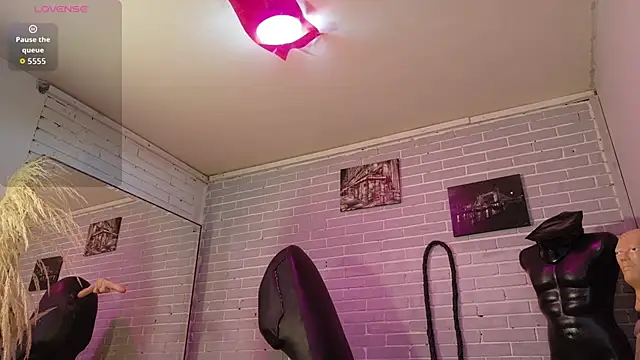 elizatexx online show from 10/02/25, 07:10