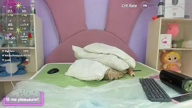 yossi peach cute online show from 12/12/24, 11:58