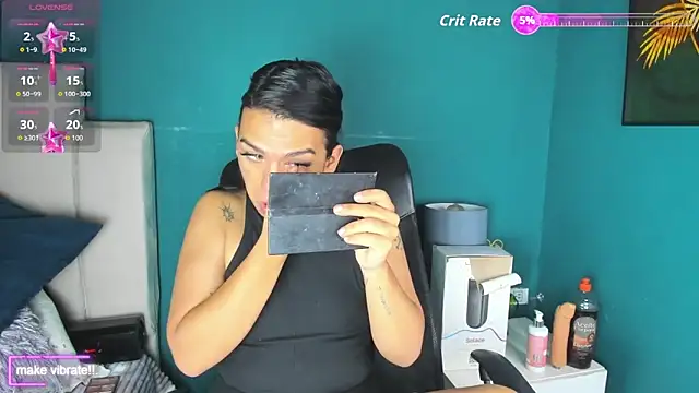 yossi peach cute online show from 11/29/25, 08:23