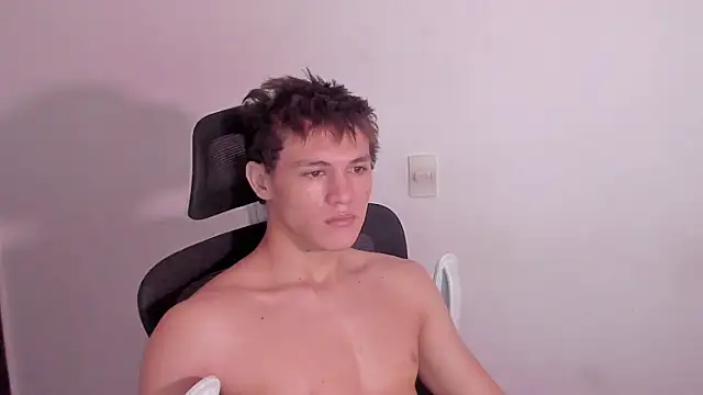 laurent nova online show from 04/05/26, 01:08