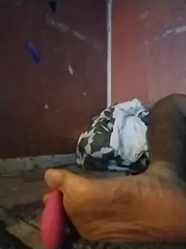 Snapshot of brownfeet chatting on 02/28/25, 05:04 brownfeet online show from 02/28/25, 05:04