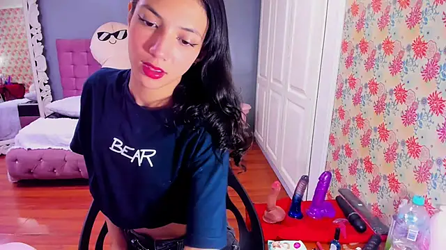 Iris Stone  online show from 03/03/25, 02:15