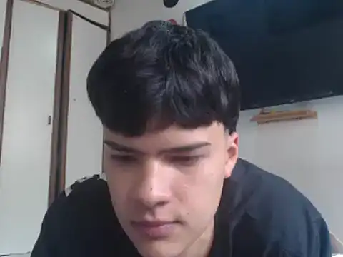 Snapshot of masterdaniel88 chatting on 03/04/25, 01:38 masterdaniel88 online show from 03/04/25, 01:38