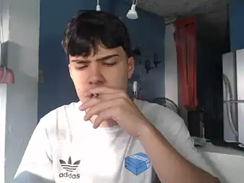 Snapshot of masterdaniel88 chatting on 03/08/25, 10:02 masterdaniel88 online show from 03/08/25, 10:02