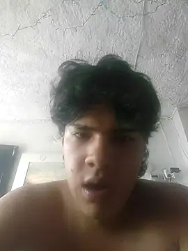 Snapshot of masterdaniel88 chatting on 07/17/26, 05:29 masterdaniel88 online show from 07/17/26, 05:29