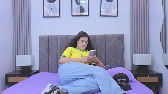 Luciana Ortiz1 online show from 06/24/26, 07:35