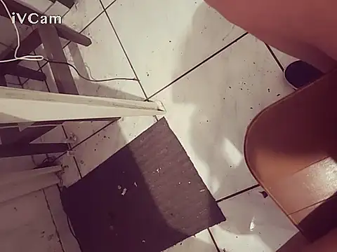 Snapshot of Comandante1000 chatting on 09/28/25, 06:52 Comandante1000 online show from 09/28/25, 06:52