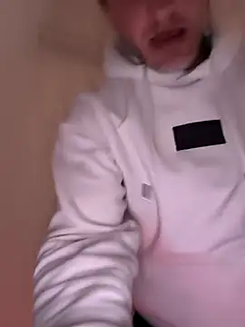 AttractiveSilk5 online show from 04/08/26, 09:48