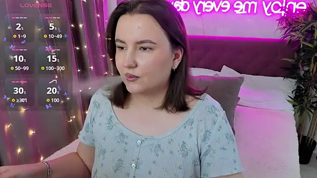 FeralPeach online show from 12/21/25, 07:59