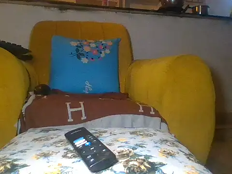 Snapshot of sherry_anne chatting on 07/26/26, 03:58 sherry anne online show from 07/26/26, 03:58