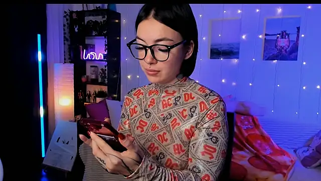 Magic Allie online show from 12/15/25, 06:39