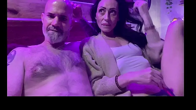 Snapshot of NC_Bald_and_Beautiful chatting on 10/17/25, 09:06 NC Bald and Beautiful online show from 10/17/25, 09:06