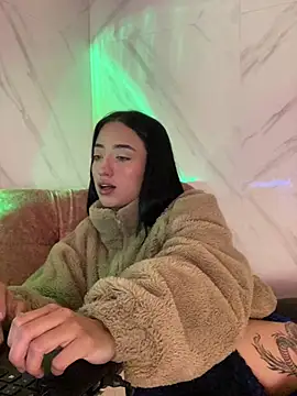 Ady 18 online show from 02/20/25, 11:32