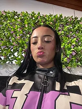 Ady 18 online show from 02/25/25, 09:46