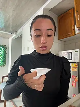 Ady 18 online show from 09/08/25, 06:40